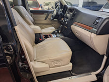 Afbeelding in Gallery-weergave laden, Mitsubishi Pajero 3.2 Diesel Utilitaire 7 Places Automatique 10 / 2013