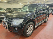 Afbeelding in Gallery-weergave laden, Mitsubishi Pajero 3.2 Diesel Utilitaire 7 Places Automatique 10 / 2013