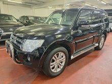 Afbeelding in Gallery-weergave laden, Mitsubishi Pajero 3.2 Diesel Utilitaire 7 Places Automatique 10 / 2013