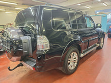 Afbeelding in Gallery-weergave laden, Mitsubishi Pajero 3.2 Diesel Utilitaire 7 Places Automatique 10 / 2013