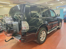 Afbeelding in Gallery-weergave laden, Mitsubishi Pajero 3.2 Diesel Utilitaire 7 Places Automatique 10 / 2013