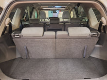 Load image into Gallery viewer, Toyota Prius + 7 Places 1.8 Hybride Automatqiue 05 / 2013