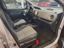 Charger l'image dans la galerie, Toyota Yaris 1.5 Hybride Automatique 03 / 2016