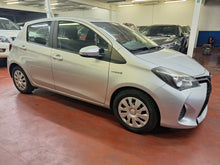 Charger l'image dans la galerie, Toyota Yaris 1.5 Hybride Automatique 03 / 2016