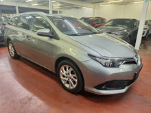 Afbeelding in Gallery-weergave laden, Toyota Auris 1.2 Essence Manuelle 05 / 2018
