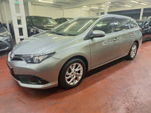Afbeelding in Gallery-weergave laden, Toyota Auris 1.2 Essence Manuelle 05 / 2018