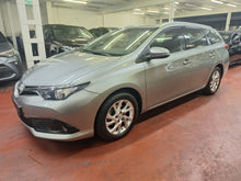 Afbeelding in Gallery-weergave laden, Toyota Auris 1.2 Essence Manuelle 05 / 2018