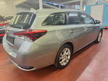 Afbeelding in Gallery-weergave laden, Toyota Auris 1.2 Essence Manuelle 05 / 2018