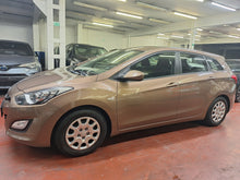 Load image into Gallery viewer, Hyundai I30 1.4 Essence Manuelle 11 / 2014