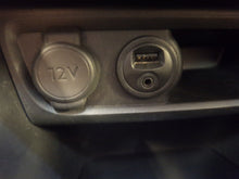 Charger l'image dans la galerie, Peugeot 2008 1.2 Essence Manuelle 01 / 2017