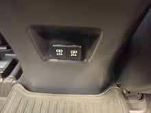 Afbeelding in Gallery-weergave laden, Toyota Rav4 2.0 Essence Manuelle 02 / 2020
