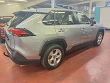 Afbeelding in Gallery-weergave laden, Toyota Rav4 2.0 Essence Manuelle 02 / 2020