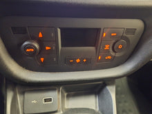 Charger l'image dans la galerie, Fiat Doblo 1.6 Diesel Manuelle 06 / 2021