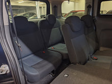 Charger l'image dans la galerie, Nissan NV 200 1.5 Diesel 7 Places Manuelle 12 / 2015
