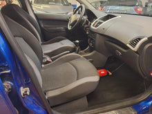 Load image into Gallery viewer, Peugeot 206+ 1.1 Essence Manuelle 06 / 2012