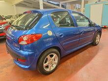 Load image into Gallery viewer, Peugeot 206+ 1.1 Essence Manuelle 06 / 2012