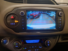 Charger l'image dans la galerie, Toyota Yaris 1.5 Hybride Automatique 01 / 2016