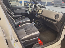 Charger l'image dans la galerie, Toyota Yaris 1.5 Hybride Automatique 01 / 2016