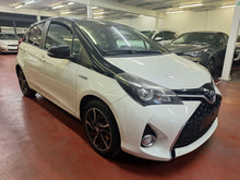 Charger l'image dans la galerie, Toyota Yaris 1.5 Hybride Automatique 01 / 2016