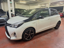 Charger l'image dans la galerie, Toyota Yaris 1.5 Hybride Automatique 01 / 2016