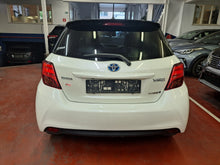 Charger l'image dans la galerie, Toyota Yaris 1.5 Hybride Automatique 01 / 2016