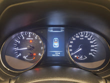 Charger l'image dans la galerie, Nissan Qashqai 1.2 Essence Manuelle 01 / 2016