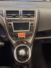 Charger l'image dans la galerie, Toyota Verso S 1.3 Essence Manuelle 01 / 2014