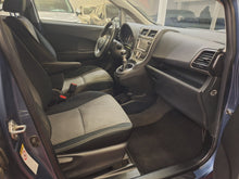 Charger l'image dans la galerie, Toyota Verso S 1.3 Essence Manuelle 01 / 2014