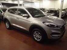 Charger l&#39;image dans la galerie, Hyundai Tucson 1.7 Diesel Manuelle 06 / 2016