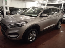 Charger l&#39;image dans la galerie, Hyundai Tucson 1.7 Diesel Manuelle 06 / 2016