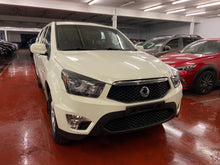 Charger l'image dans la galerie, SsangYong Actyon 2.0 Diesel 4x4 Manuelle 09 / 2016