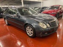 Afbeelding in Gallery-weergave laden, Mercedes E 200 CDI 2.2 Diesel 7 Places Manuelle 04 / 2008