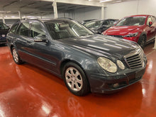 Afbeelding in Gallery-weergave laden, Mercedes E 200 CDI 2.2 Diesel 7 Places Manuelle 04 / 2008