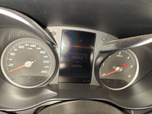 Load image into Gallery viewer, Mercedes C 180 Diesel Automatique 07 / 2017 + Un jeu de 4 Pneus avec Jantes