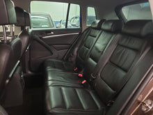 Afbeelding in Gallery-weergave laden, Volkswagen Tiguan 2.0 diesel 4x4 automatique 01 / 2012