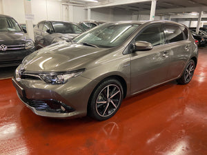 Toyota Auris 1.8 Hybride / Essence Automatique 02 / 2019