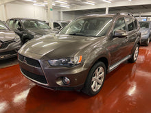 Load image into Gallery viewer, Mitsubishi Outlander 2.2 Diesel 4x4 5 Places Manuelle 01 / 2012