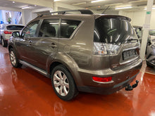 Load image into Gallery viewer, Mitsubishi Outlander 2.2 Diesel 4x4 5 Places Manuelle 01 / 2012