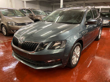 Load image into Gallery viewer, Skoda Octavia 1.5 CNG Automatique 05 / 2019