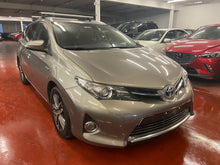 Load image into Gallery viewer, Toyota Auris 1.8 Hybride Automatique 08/ 2014 + 4 Pneus