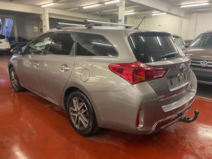 Toyota Auris 1.8 Hybride Automatique 08/ 2014 + 4 Pneus