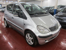 Load image into Gallery viewer, Mercedes A 170 Diesel Manuelle 09 / 2003