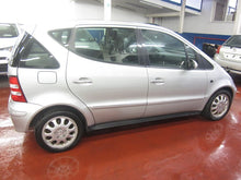 Load image into Gallery viewer, Mercedes A170 Diesel Automatique 01 / 2004