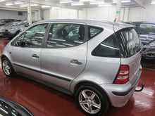 Load image into Gallery viewer, Mercedes A 170 Diesel Manuelle 09 / 2003